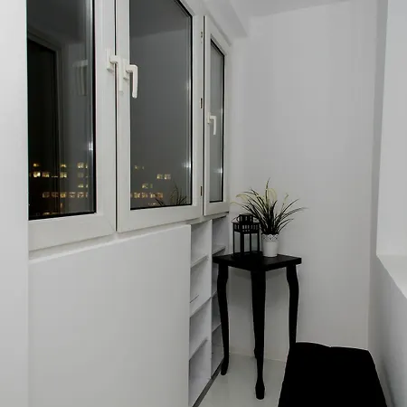 Apartment Shortstaypoland Jerozolimskie B13 *